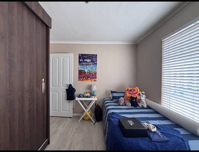3 BEDROOM FREESTANDING TO LET IN SUNNINGDALE